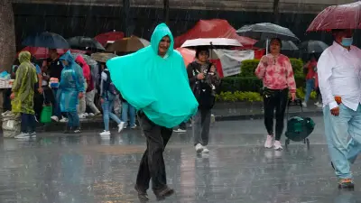 Frente Frío 40 Impacta México con Lluvias, Vientos Fuertes y Onda de Calor