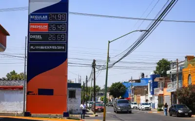 Gasolina Regular Supera los 24 Pesos por Litro en Guadalajara, Impactando a Automovilistas