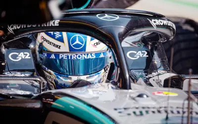 George Russell se lleva la pole en el esprint de China; Checo Pérez arrancará último