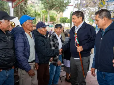 Gobernador de Oaxaca impulsa obras y apoyos en la Sierra de Juárez
