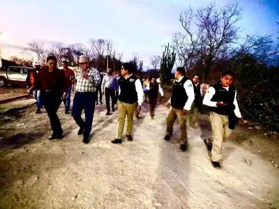 Gobernador Rocha Moya supervisa rescate de mineros atrapados en Rosario, Sinaloa