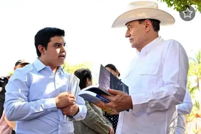 Gobierno de Sonora refuerza acceso educativo con becas y nueva biblioteca