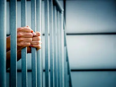 Gobierno Trump investiga traslados de mujeres trans a cárceles femeninas en California