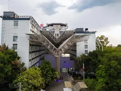 ISSSTE realiza vertebroplastia exitosa a adulta mayor con osteoporosis grave