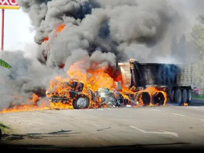 Jalisco: Más de mil vehículos y 400 negocios dañados tras caída del 'Mencho'