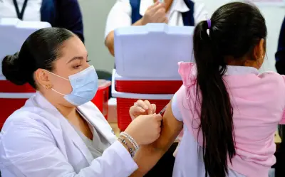 Jalisco reporta caída del 30% en casos de sarampión tras intensa campaña de vacunación