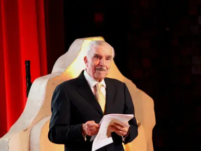 Jorge Kahwagi Gastine: Un Líder que Transformó el Periodismo con Cercanía y Ética