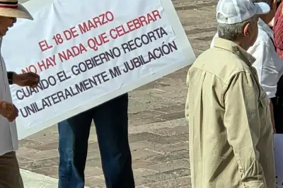 Jubilados protestan contra reforma que reduce pensiones en México