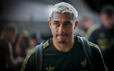 Julián Araujo resurge en Escocia y se perfila para la Selección Mexicana