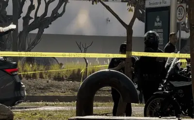 Localizan vehículos con llantas ponchadas en López Mateos tras balacera en Guadalajara