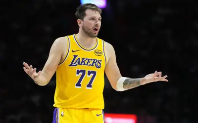 Luka Doncic lidera el renacer de los Lakers con estadísticas históricas en la NBA