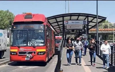 Marcha de la CNTE afectará líneas del Metrobús CDMX este 18 de marzo