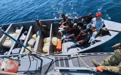 Marina asegura 650 kilos de cocaína en Michoacán y detiene a seis implicados