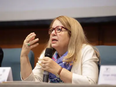 Ministra Ortiz defiende reforma judicial ante estudiantes de Columbia