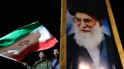 Muerte de líder supremo iraní no garantiza caída del régimen, advierte experta en Medio Oriente