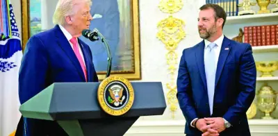 Mullin asume el DHS sin presupuesto, relevando a Kristi Noem en medio de parálisis financiera