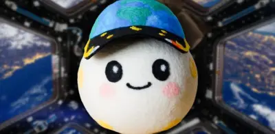 NASA presenta a 'Rise', la mascota lunar de Artemis II que simboliza el ascenso humano