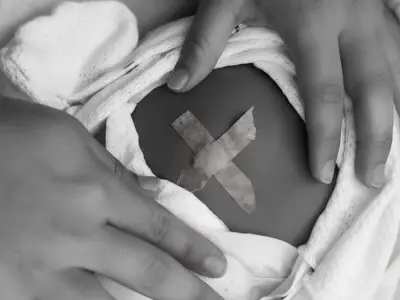 PAN en CDMX pide campañas contra práctica de poner objetos en ombligo de bebés