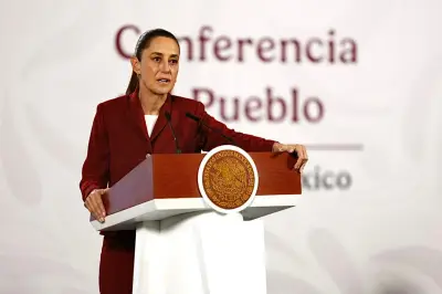 Plan B de Sheinbaum: Topes salariales para consejeros del INE y transparencia partidista