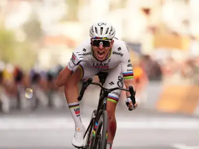 Pogacar vence con coraje en Milán-San Remo 2026 tras superar caída y dolor