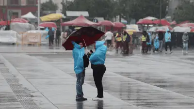 Pronóstico para CDMX: Domingo con chubascos, frío matutino y ligero calor vespertino