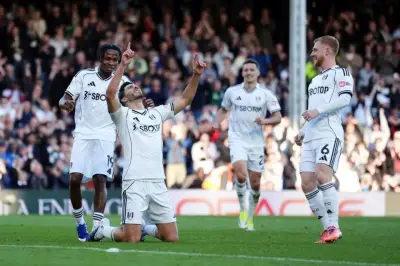 Raúl Jiménez sella triunfo del Fulham y dedica gol a su padre en emotivo homenaje