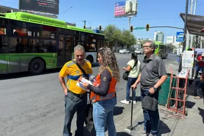 Reordenan paradas de autobús en Avenida Cuauhtémoc y generan caos vial