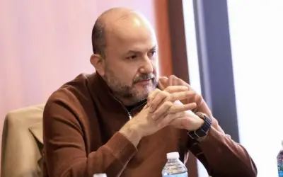 Ricardo Villanueva anuncia tres proyectos para universitarios tras reunión en la SEP