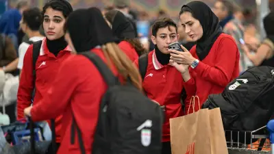 Selección femenina de fútbol de Irán regresa tras retirar solicitudes de asilo en Australia