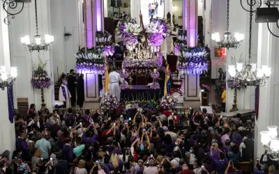 Semana Santa 2026: El Significado Profundo de los Colores Litúrgicos en México