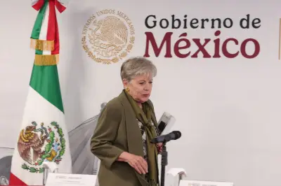 Semarnat minimiza derrame de petróleo en Golfo de México; organizaciones civiles denuncian opacidad