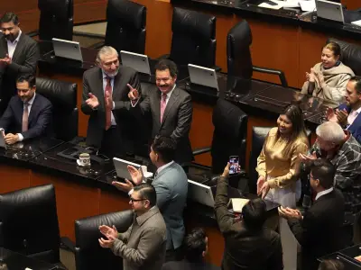 Senado aprueba fin de pensiones millonarias de exfuncionarios de Pemex y CFE