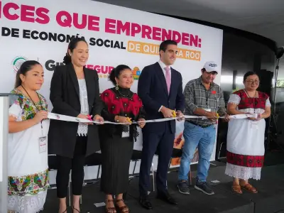 Senador Segura inaugura exposición de artesanías y anuncia reforma de turismo comunitario