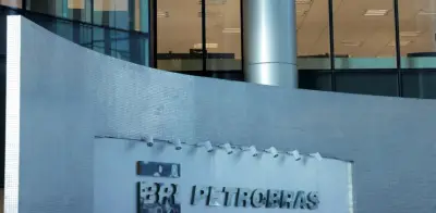 Sheinbaum recibirá a directora de Petrobras en abril para analizar alianza con Pemex