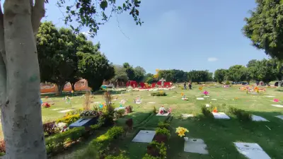 Silencio sepulcral en la tumba del Mencho en Zapopan tras el bullicio del sepelio