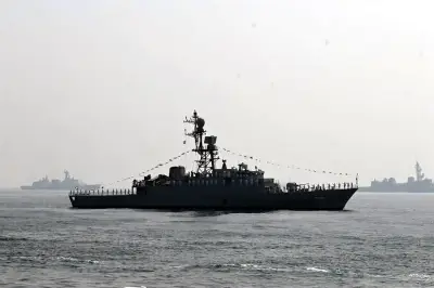 Submarino de EU hunde buque de guerra iraní en el Índico en incidente de tensión