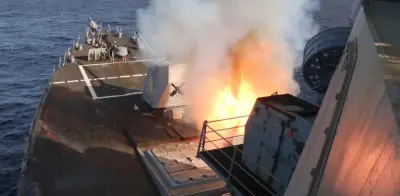 Submarino estadounidense hunde buque de guerra iraní en océano Índico; Sri Lanka rescata tripulantes