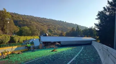 Trágico accidente en La Pera: Tráiler volcado deja un muerto y paraliza la México-Cuernavaca