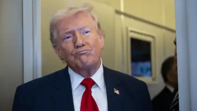 Trump afirma con 'munición ilimitada' que está destruyendo por completo el régimen de Irán