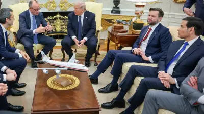 Trump convierte zapatos Florsheim en el regalo predilecto de su círculo político en Washington