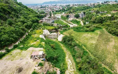 Venden terrenos urbanizados ilegales en zona protegida del Bosque La Primavera en Jalisco