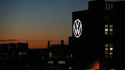 Volkswagen despedirá a 50 mil empleados en Alemania por competencia china y aranceles de Trump