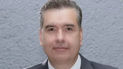 Waldo Fernández, senador de Morena, denuncia a funcionaria de Monterrey por cohecho