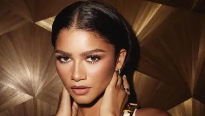 Zendaya luce anillo en París y aviva rumores de boda secreta con Tom Holland