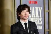 Actor Barry Keoghan Evita Eventos Públicos Tras Acoso y Críticas en Redes Sociales