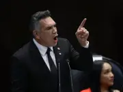 Alejandro Moreno urge al PAN y MC a aliarse con el PRI contra Morena para 2027