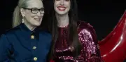 Anne Hathaway recuerda su caída viral en 'El diablo viste a la moda 2' durante visita a CDMX
