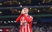 Armando 'Hormiga' González supera récord goleador de Chicharito Hernández en Chivas