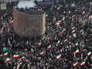 Asesinato del ayatolá Jamenei: Irán responde con ataques masivos en Medio Oriente