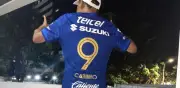 Cabinho revive su legado: Pumas entrega playera al máximo goleador histórico de Liga MX